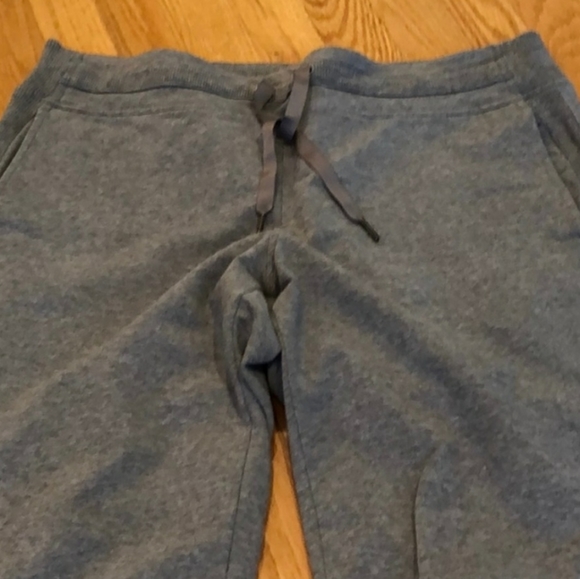Lululemon EUC Warm Down Jogger Worn 2x Gray Sz 10 - Picture 4 of 6